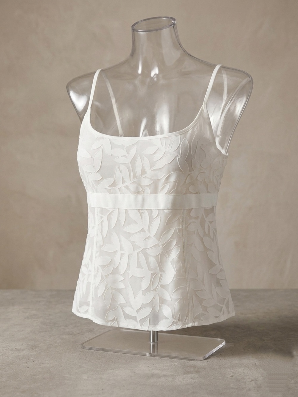 Vintage Magaschoni Ivory Lace Sleeveless Top Size 8 Beaded - Picture 2 of 8
